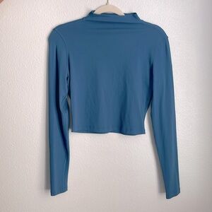 blue lululemon long sleeve crop top!!!